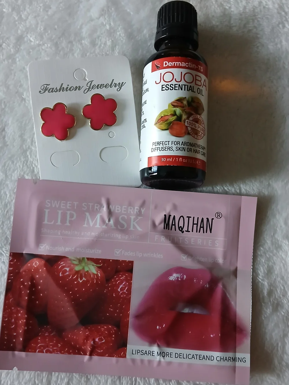 CHERRY🍒 Beauty, Earrings, Lash Case, Nail Clipper/File Care, Lip Mask 13 PIECES